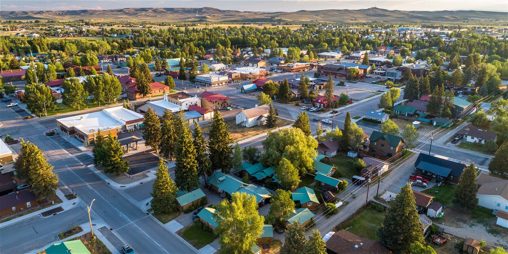 Pinedale WY Hotels The Log Cabin Motel in Pinedale WY